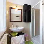 Corner לינה וארוחת בוקר